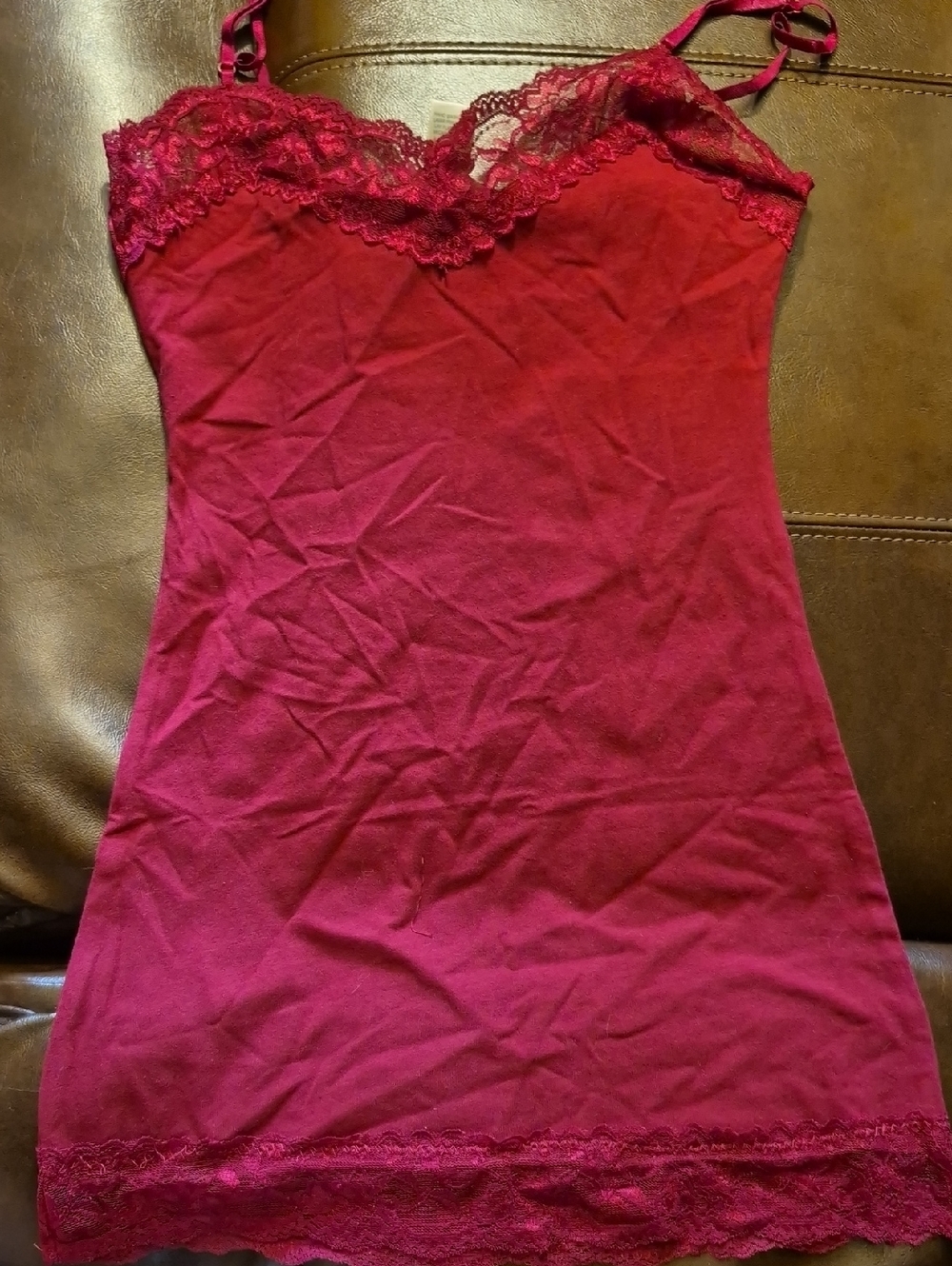 Bozzolo Burgundy Lace-Trim Camisole
